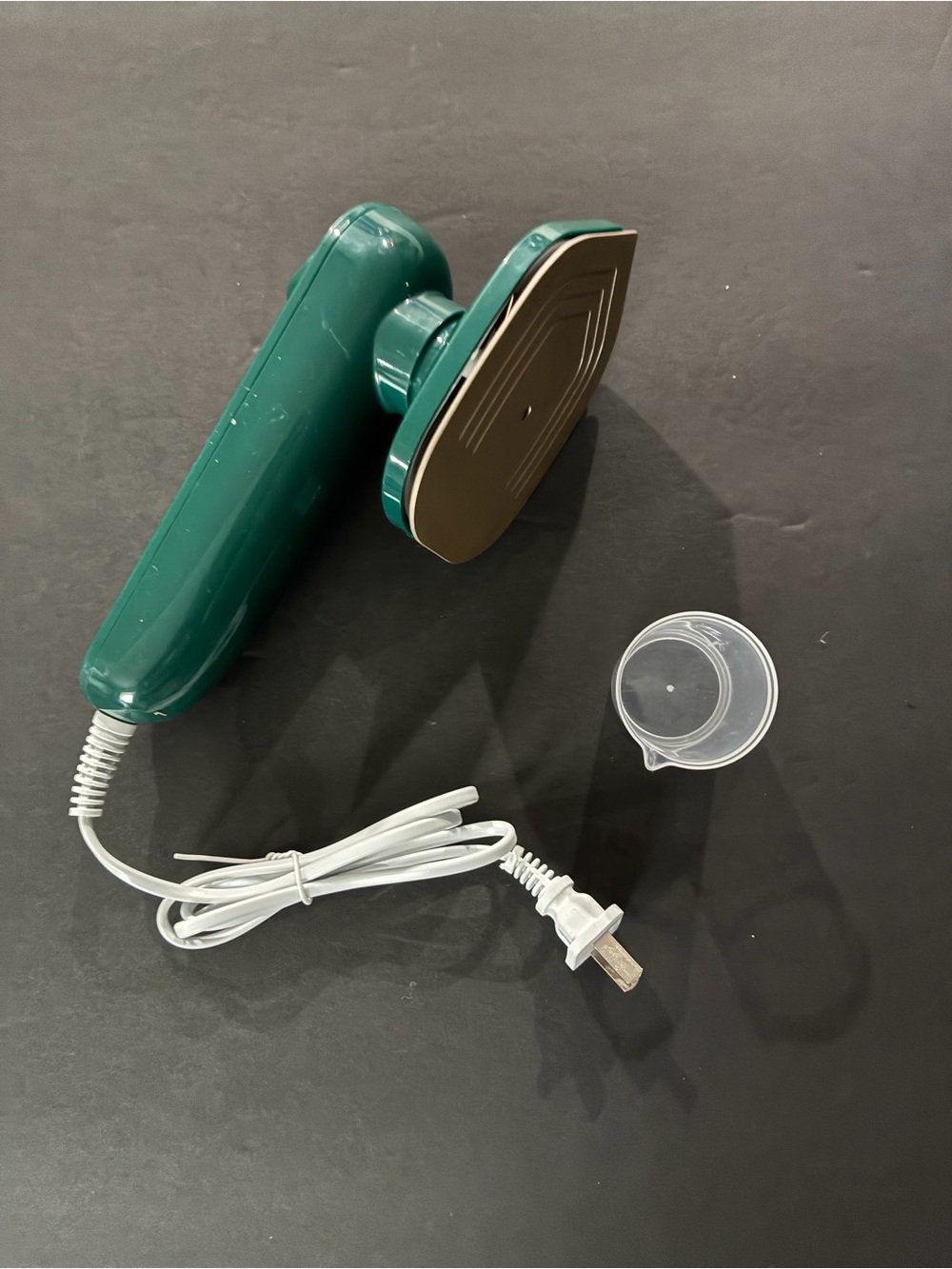 Mini Amazon Green Handheld Garment Steamer with Measuring Cup